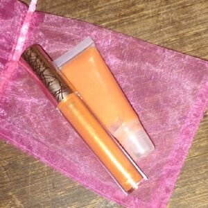 Tiger Paw Orange Lip Gloss Set